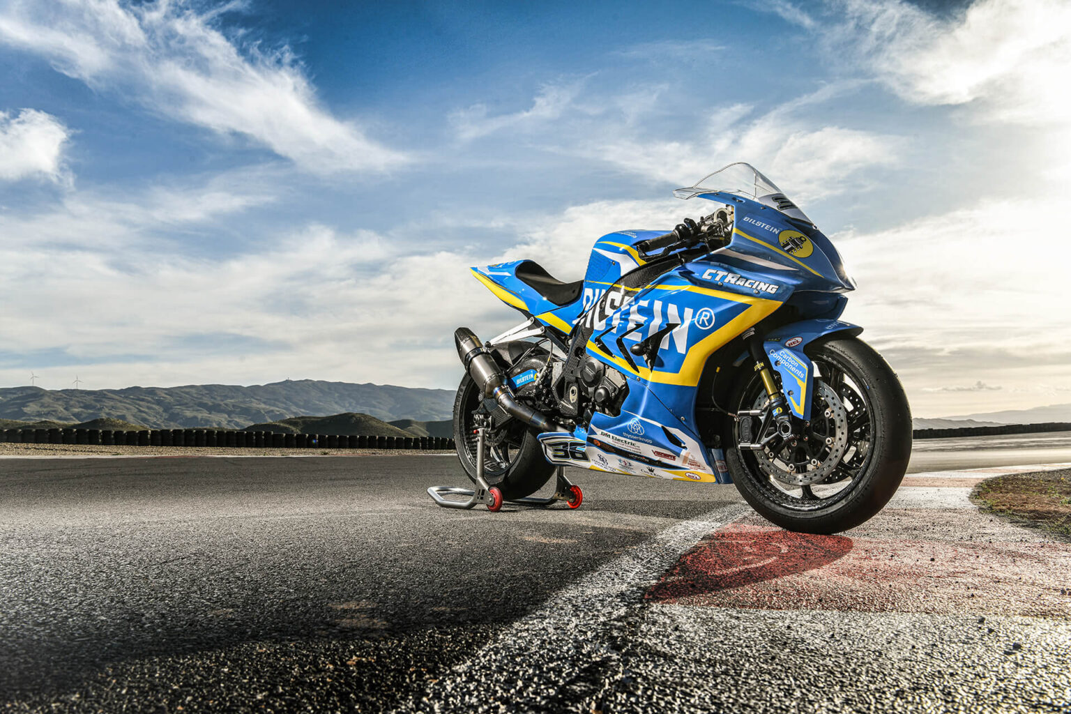 BILSTEIN Official Distributor of Ultralight Carbon Fiber Wheels BILSTEIN